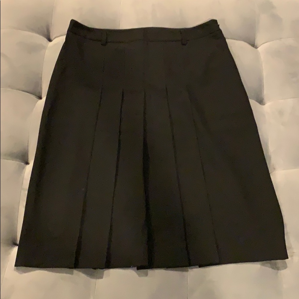 NWOT Theory Pleated Black Business Work Skirt 2